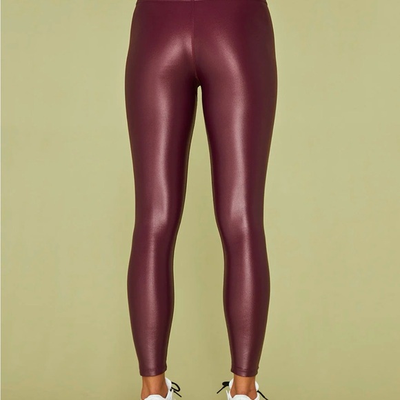 Carbon 38 High Rise Legging in Takara Shine (full length) - Picture 2 of 6